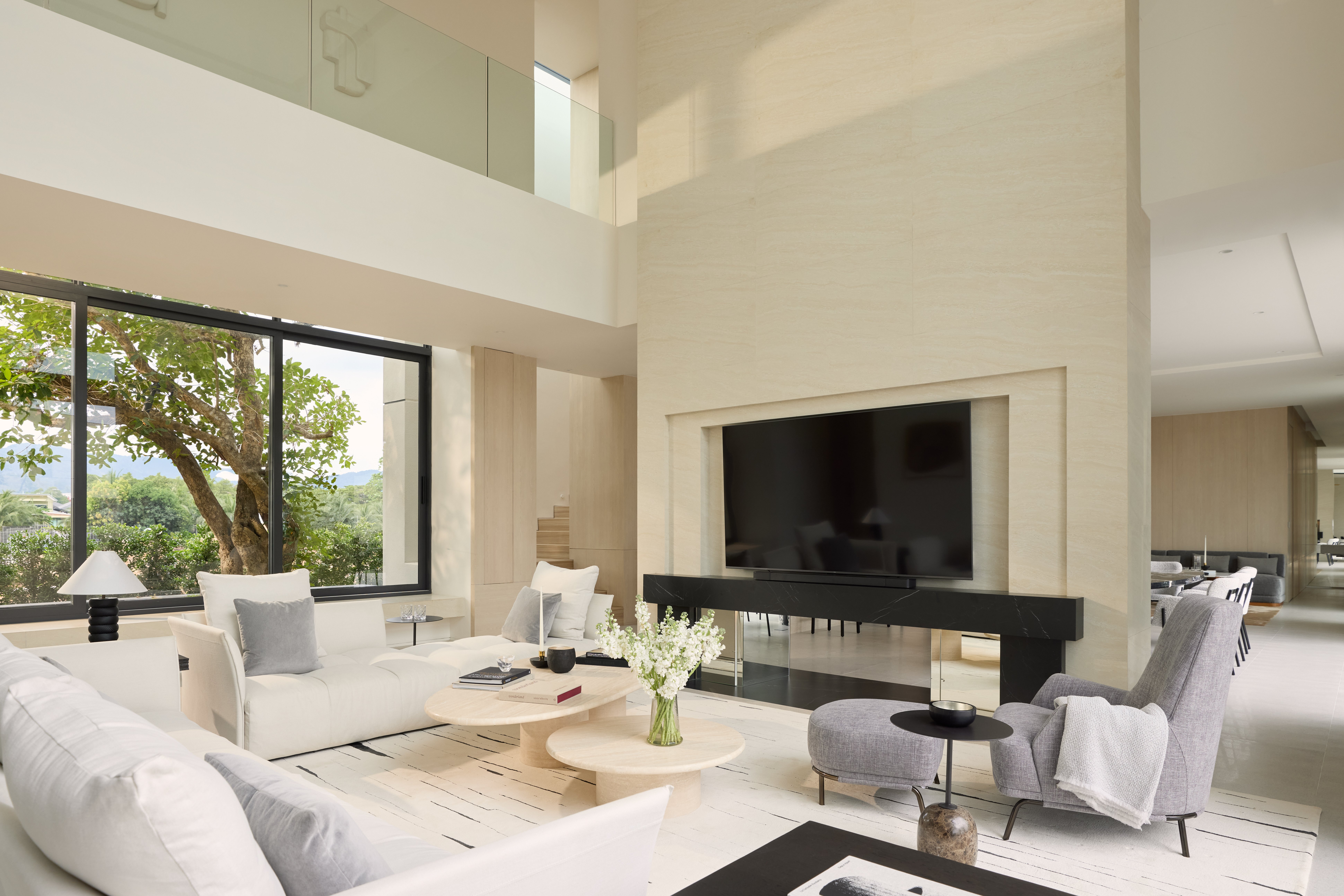 Lavish Estates 19